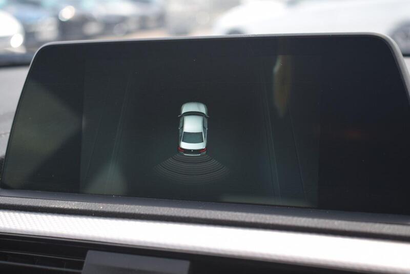 BMW 2 Series view 4