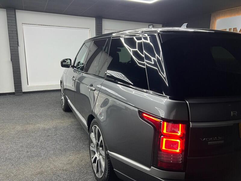 Land Rover Range Rover view 6