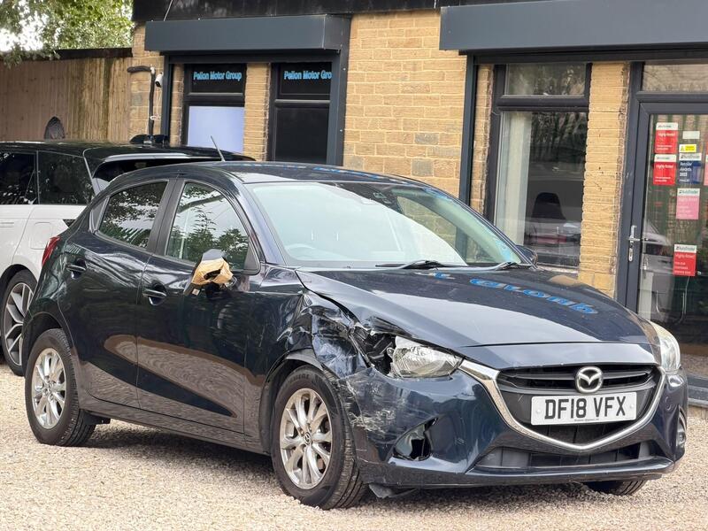 Mazda Mazda2 — photo 1