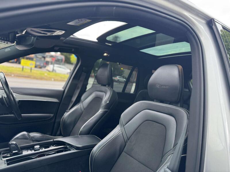 Volvo XC90 view 2