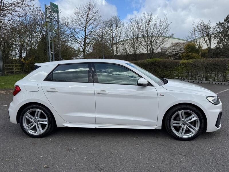 Audi A1 view 4