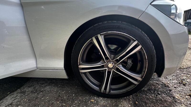 2013 BMW 1 Series — photo 22
