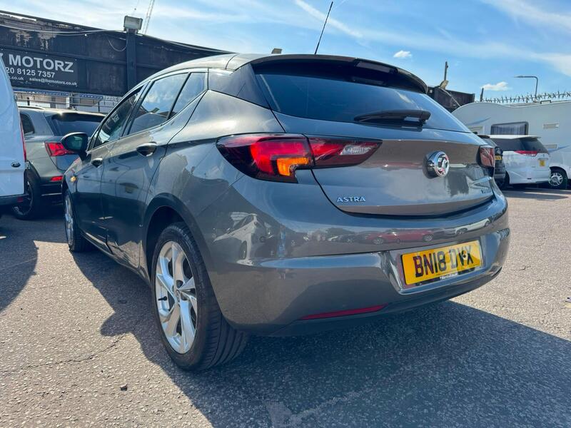 Vauxhall Astra view 7