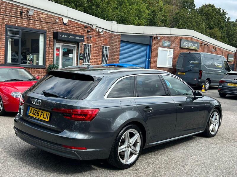 Audi A4 Avant view 3