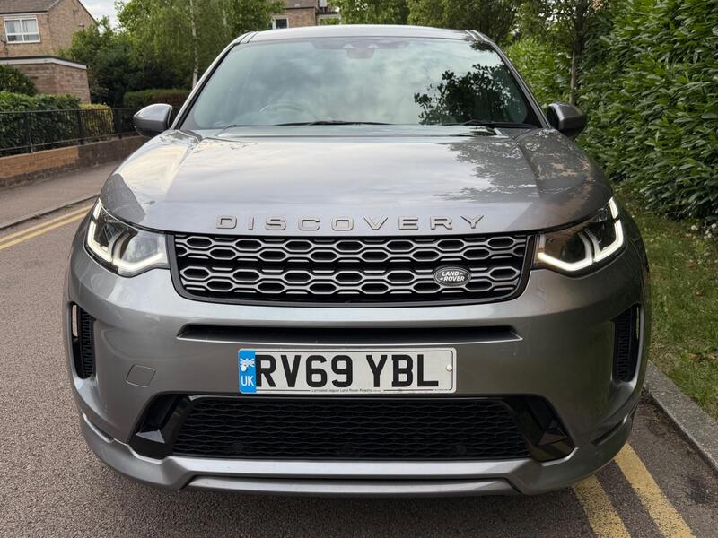 Land Rover Discovery Sport view 2