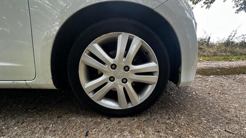 2013 Honda Jazz — photo 16