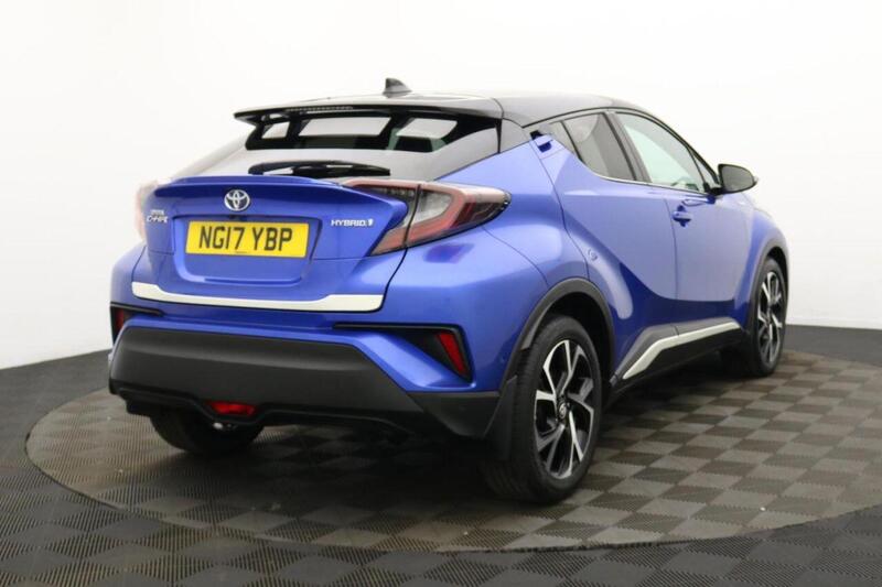 Toyota C-HR view 4