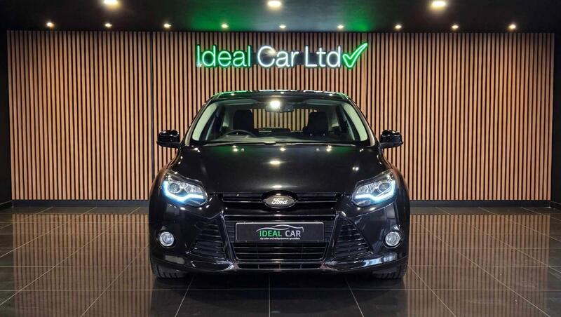 Ford Focus view 3