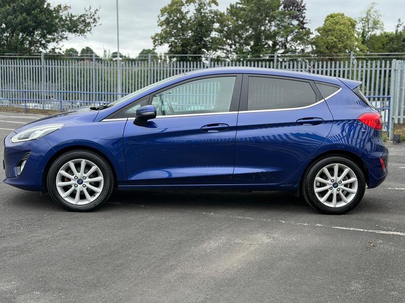 Ford Fiesta view 5