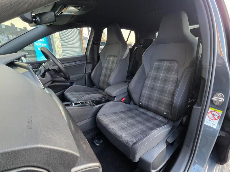 Volkswagen Golf view 7