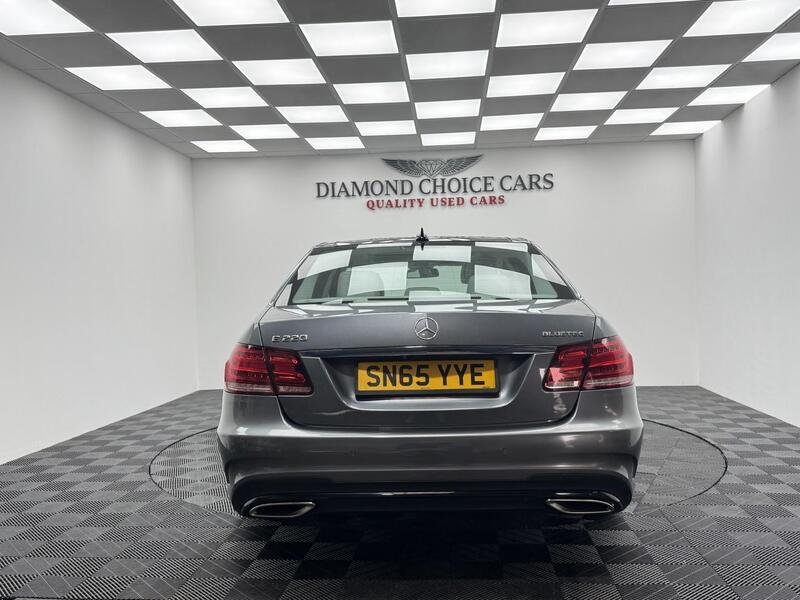 Mercedes-Benz E Class view 5