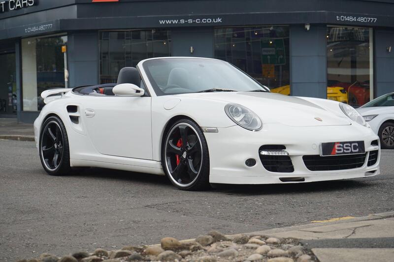 Porsche 911 view 6