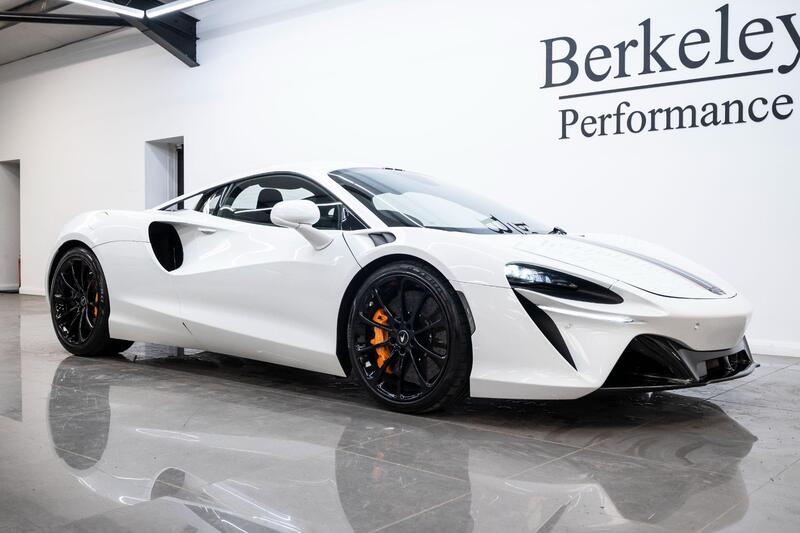 Mclaren Artura view 7