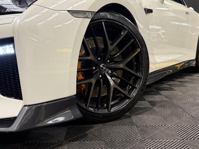 Nissan GT-R view 2