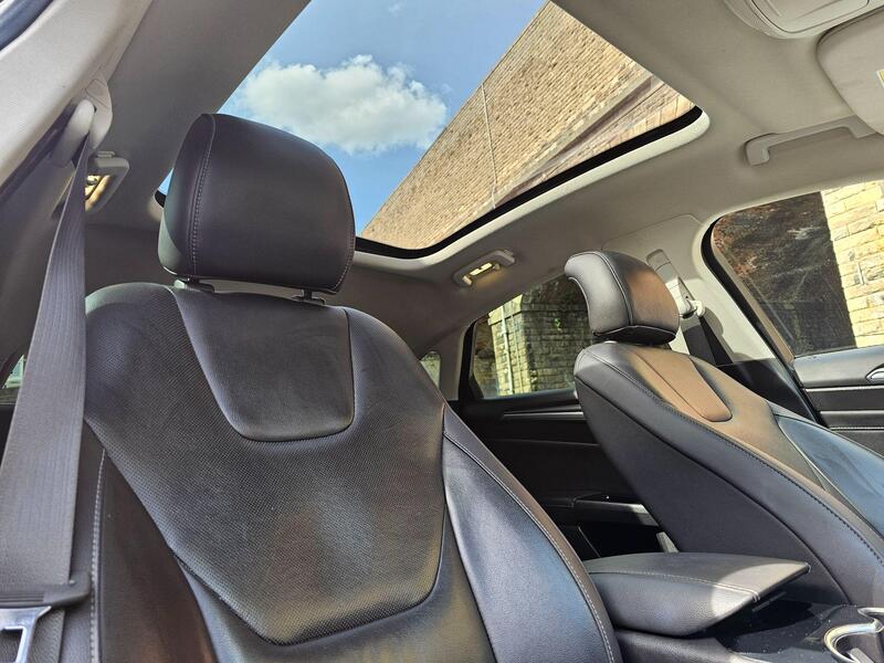 Ford Mondeo view 2
