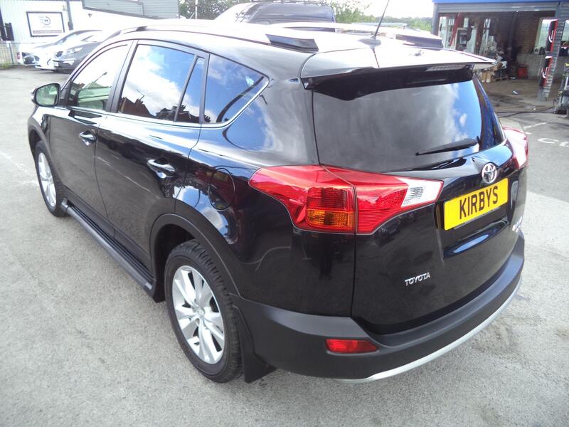 Toyota Rav4 view 5