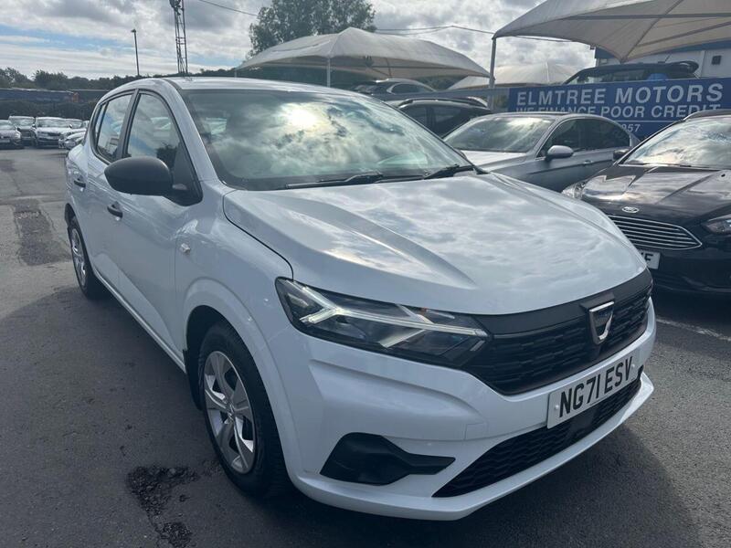 Dacia Sandero view 4