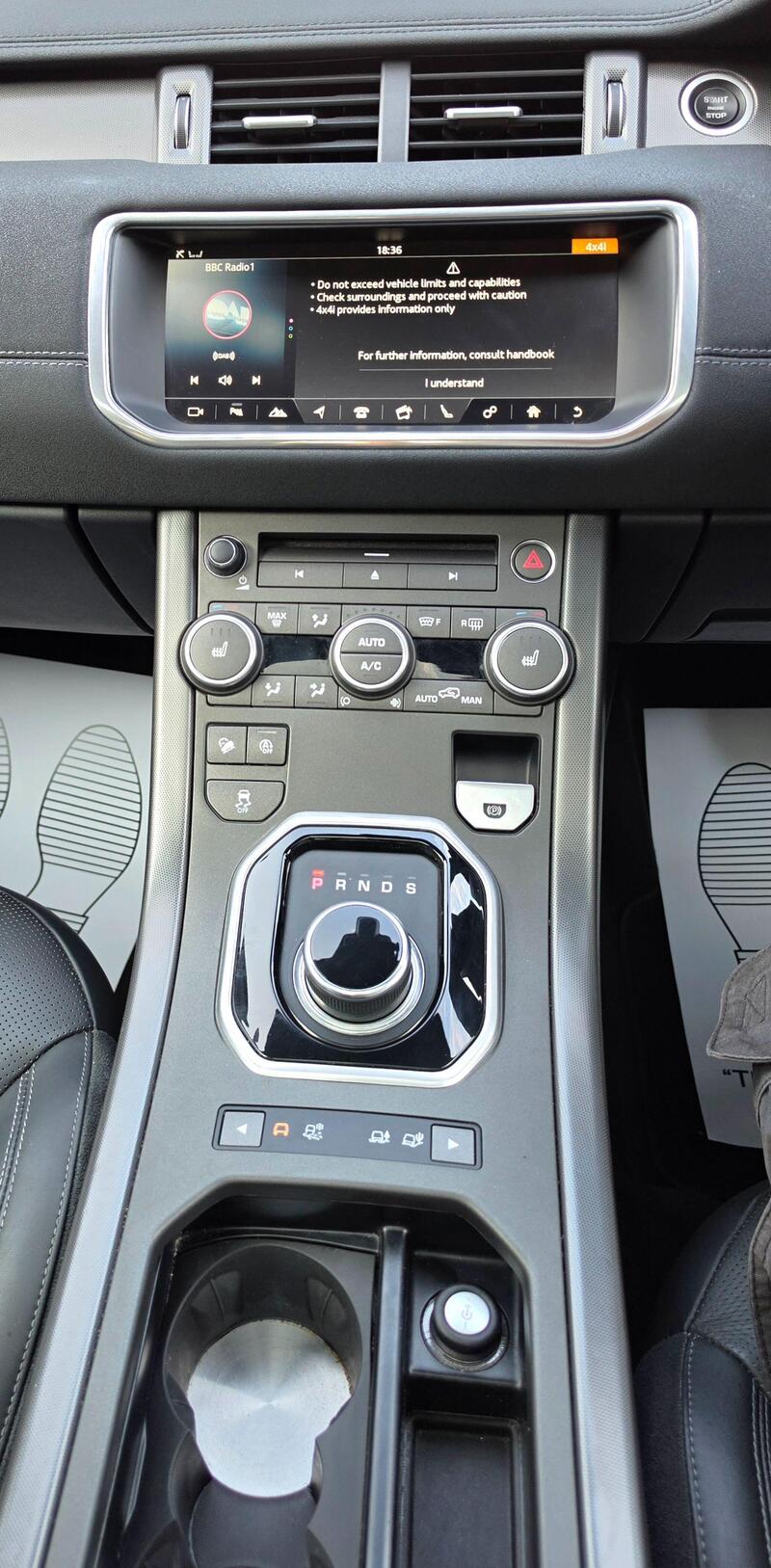 Land Rover Range Rover Evoque 2.0 Si4 HSE Dynamic Auto 4WD Euro 6 (s/s) 5dr thumbnail 39