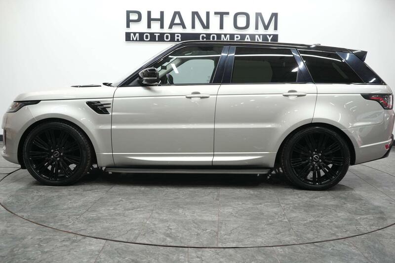 Land Rover Range Rover Sport view 3