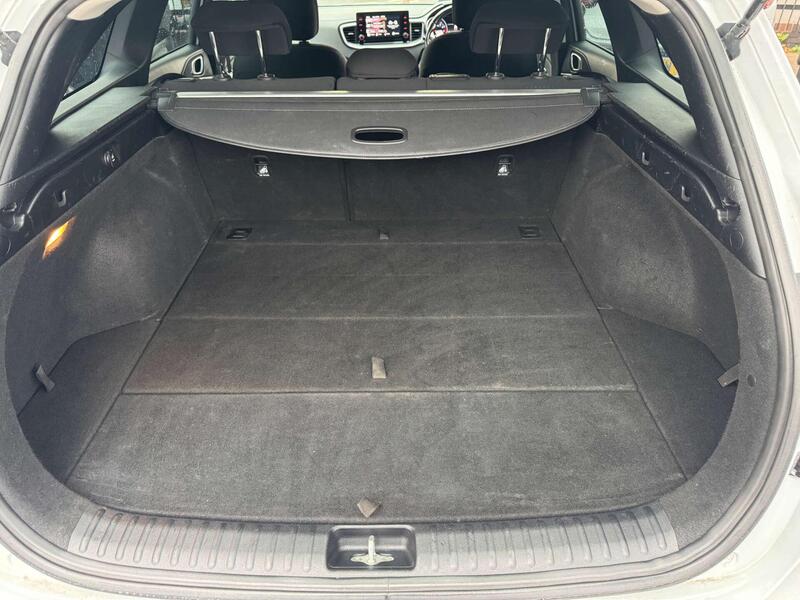Kia Ceed view 3