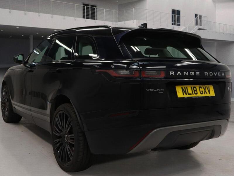 Land Rover Range Rover Velar view 3