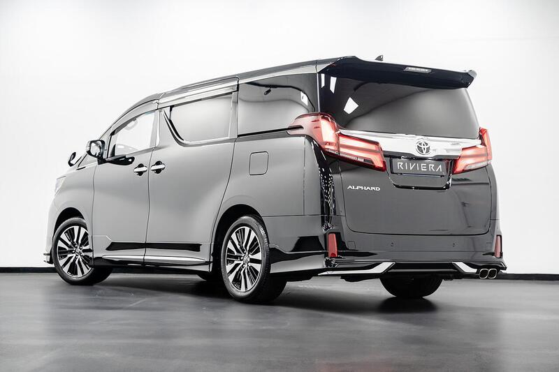 Toyota Alphard view 7