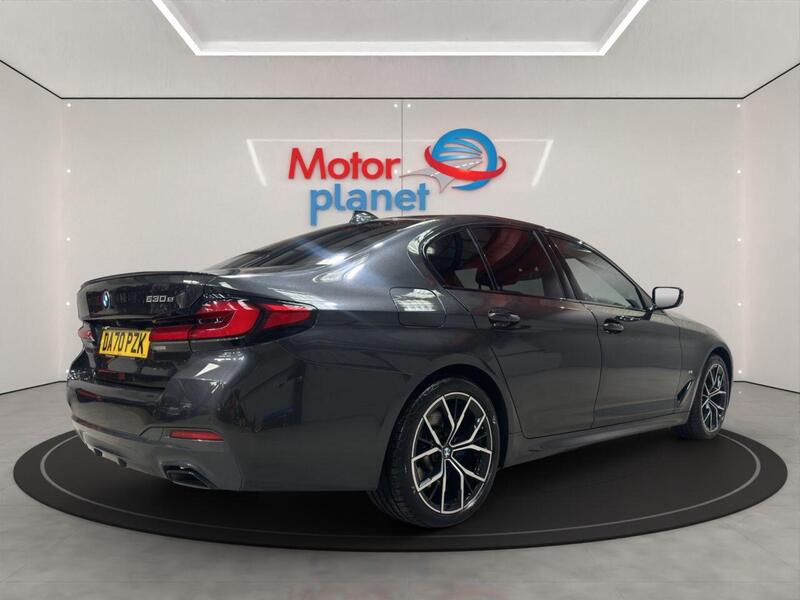 BMW 5 Series view 6