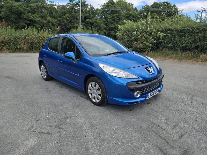 Peugeot 207 — photo 1