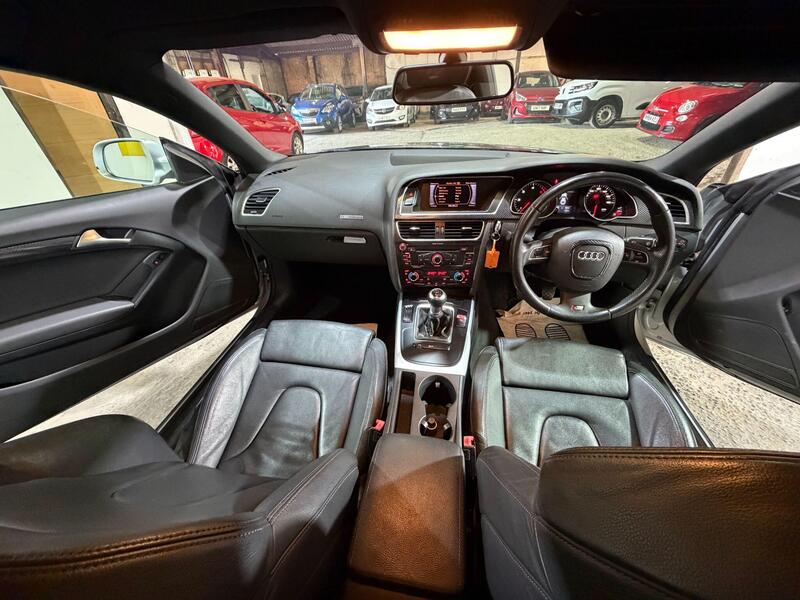 2011 Audi A5 — photo 11