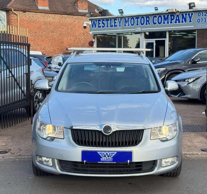 Skoda Superb view 3