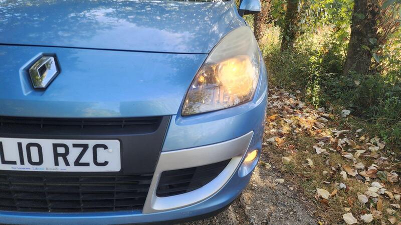 2010 Renault Scenic — photo 18