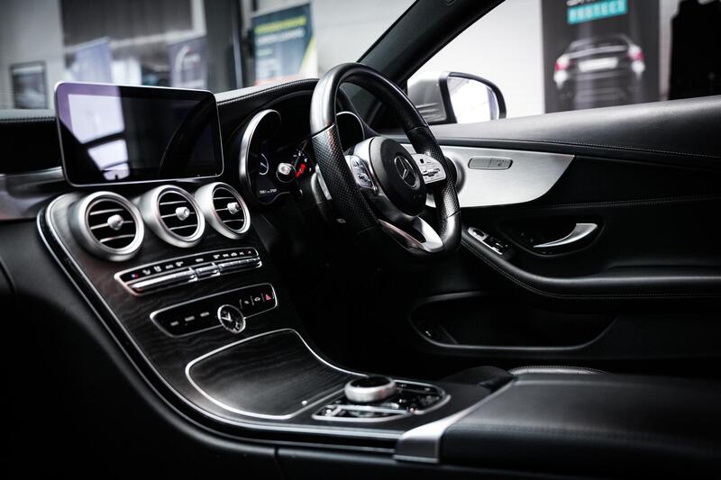Mercedes-Benz C-Class view 3