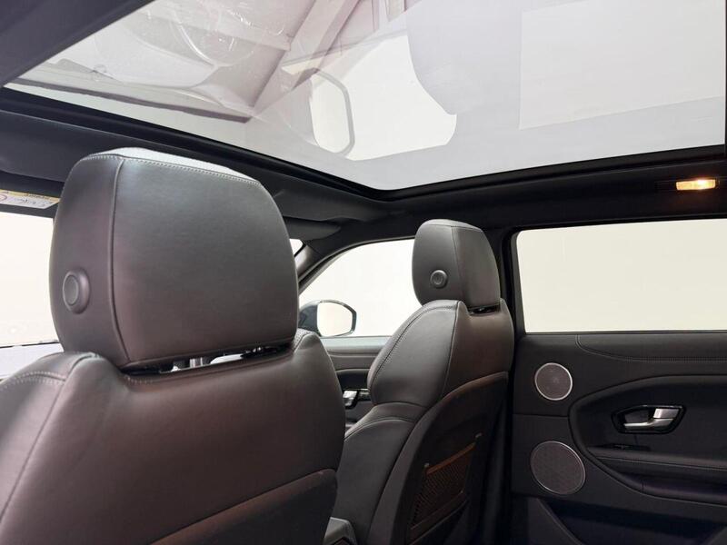Land Rover Range Rover Evoque view 5