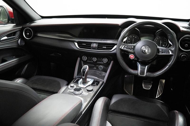 Alfa Romeo Stelvio view 6