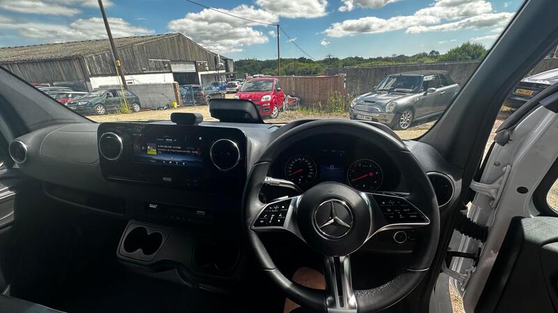 2026 Mercedes-Benz Sprinter — photo 12