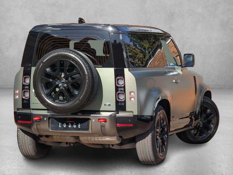 Land Rover Defender 90 view 7