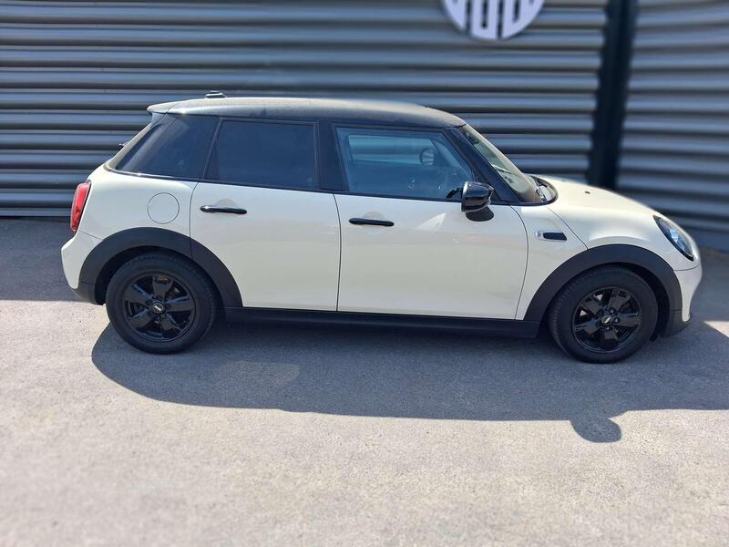 Mini Cooper view 2
