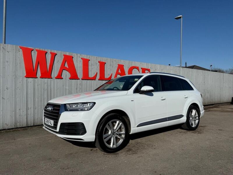 Audi Audi Q7 view 6