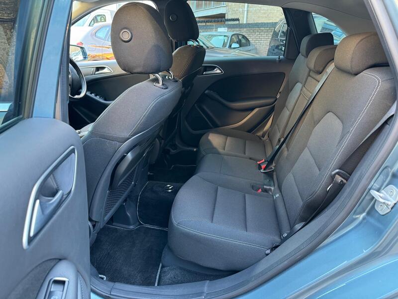 Mercedes-Benz B Class view 19