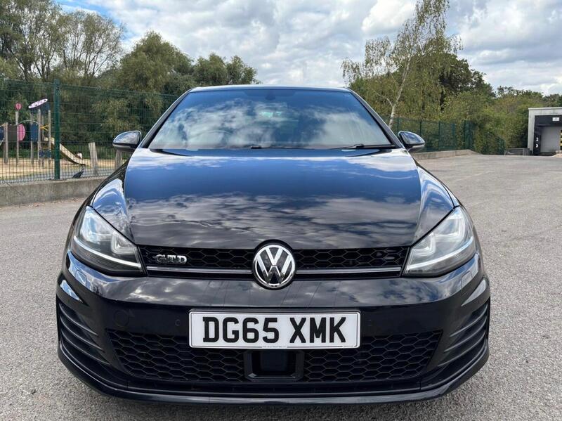 Volkswagen Golf view 5