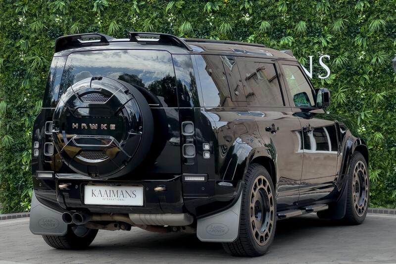 Land Rover Defender 110 view 4