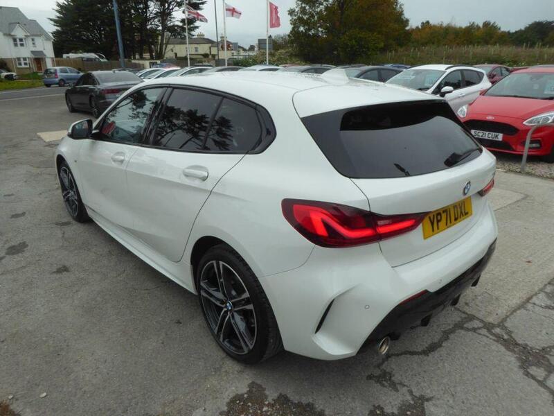 BMW 1 Series view 5