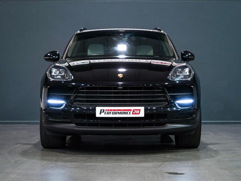 Porsche Macan view 7