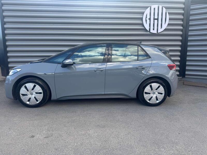 Volkswagen Id.3 view 6