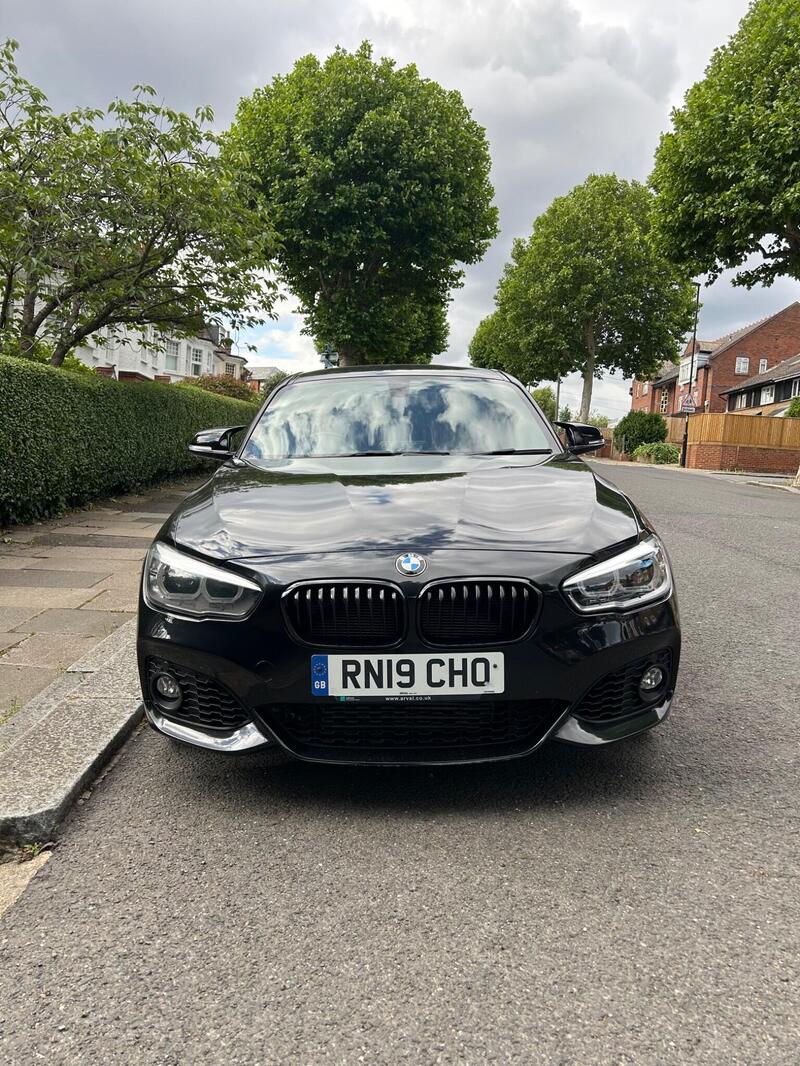 BMW 1 Series — photo 1