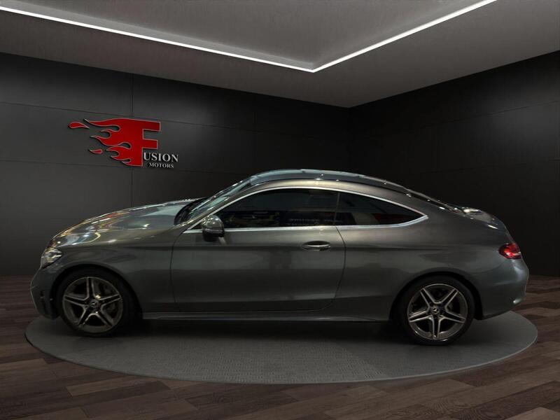 Mercedes-Benz C Class view 4