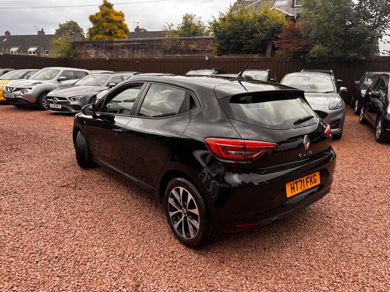 Renault Clio view 4