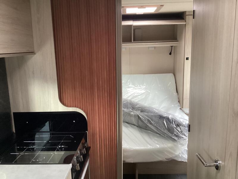 Auto-Trail Expedition C71 — image 39
