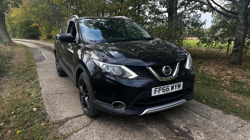 2016 Nissan Qashqai 1.5 dCi Black Edition 2WD Euro 6 (s/s) 5dr for sale at IHK Enterprise West Sussex