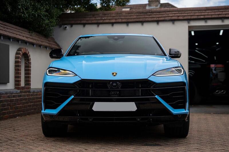 Lamborghini Urus view 2
